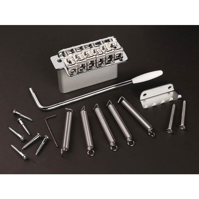 Gotoh tremolo, pitch 11,3 mm, zinc-diecast block, steel sheet metal saddles, 6 pivot points, chrome